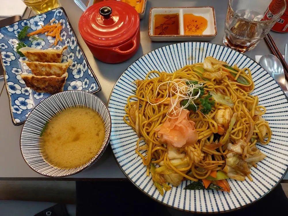 Nouilles Sautés Aux Fruits de Mer